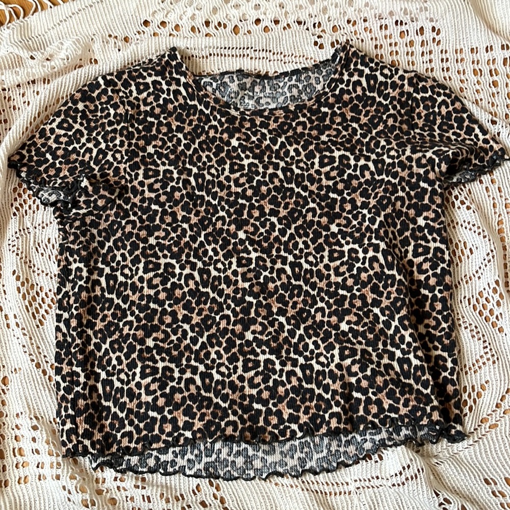 Cheetah print american eagle shirt